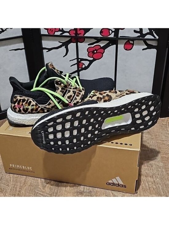 Adidas Ultraboost DNA Leopard Size 10 New main image 8